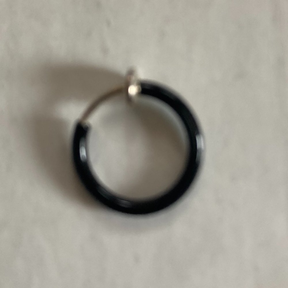 Black Nose ring - pressure held